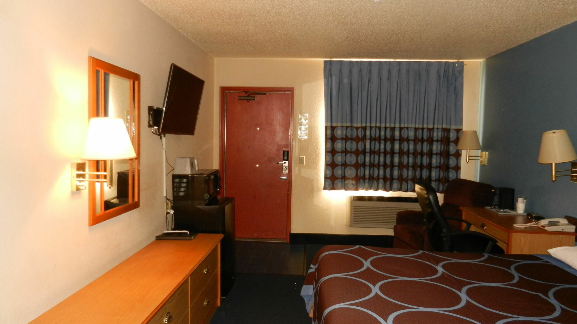 Super 8 By Wyndham Potosi Hotell Exteriör bild